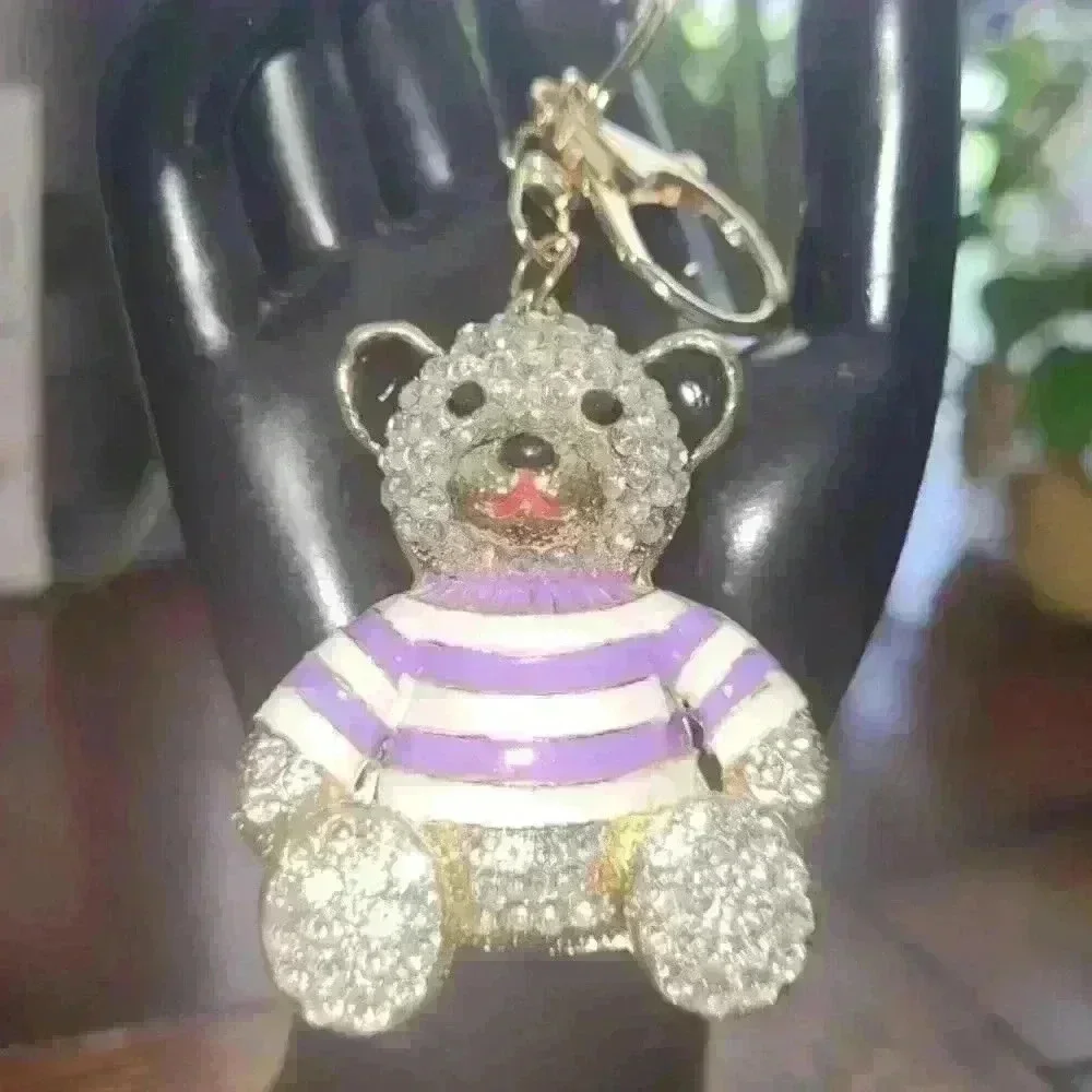 Bag Charm of bear in lavender and white sweater - Picture 2 of 4